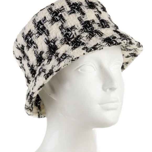 Chanel Black and Cream Tweed Bucket Hat - Picture 2 of 3
